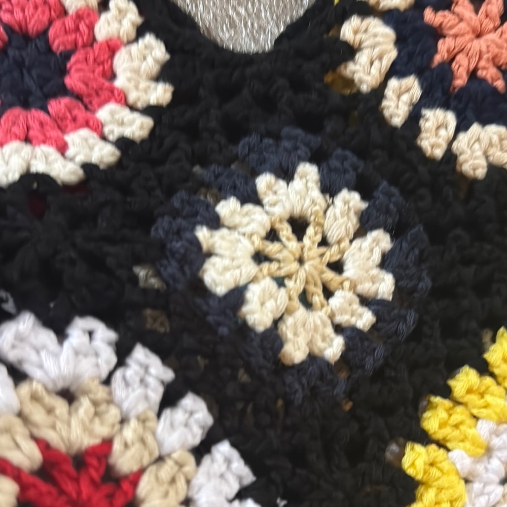 Small Crochet Tote - Picture 2 of 3